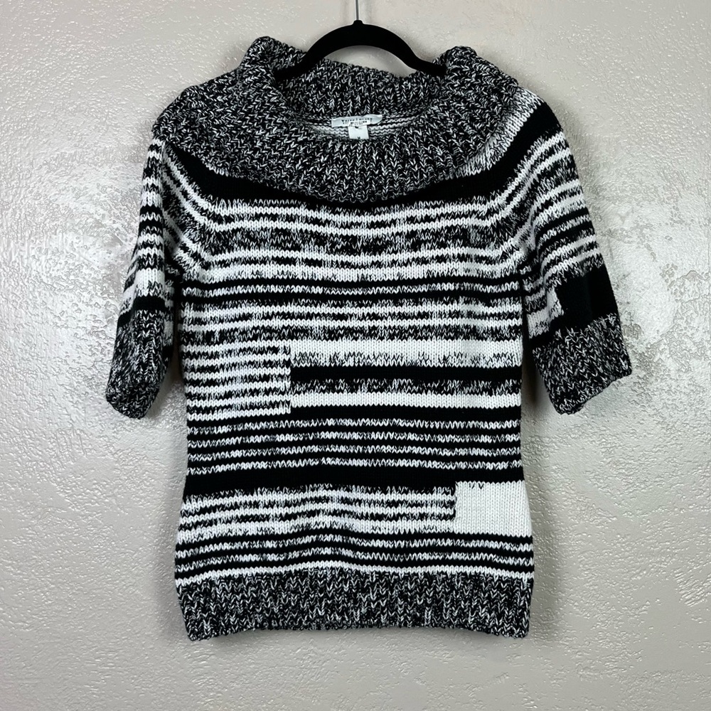 White home black market women shorts sleeve black white cowl neck sweater size M